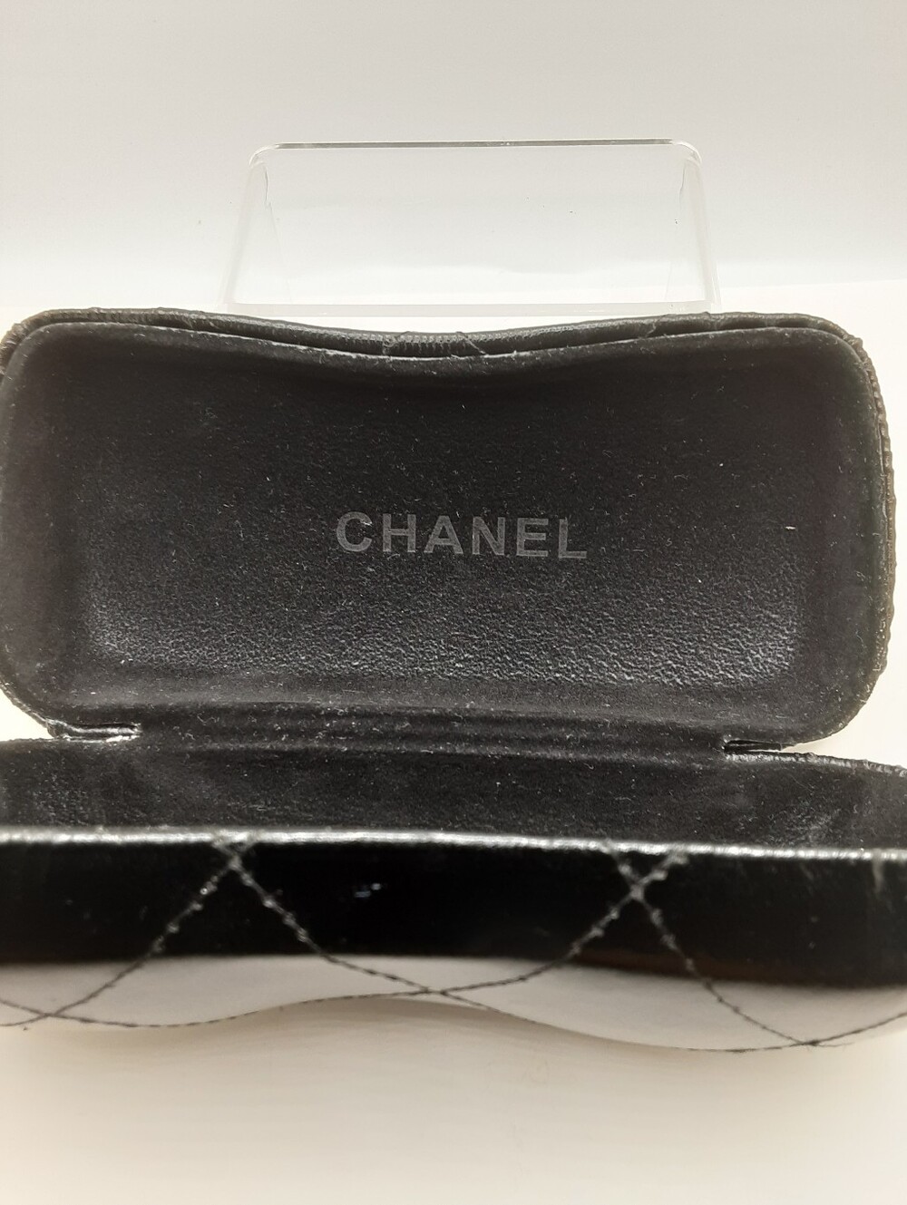 CHANEL Large Sunglass Case - Picture 8 of 13